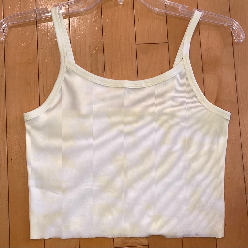 SOLD 🆕 CUSTOM tie dye crop top yellow